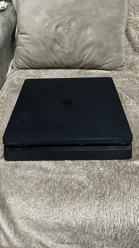 PlayStation 4 slim 1tb