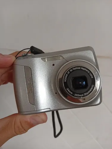 Camera kodak c142 10Mp funcionando perfeitamente 