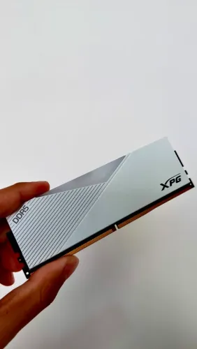 32GB RAM DDR5 5600Mhz XPG RGB