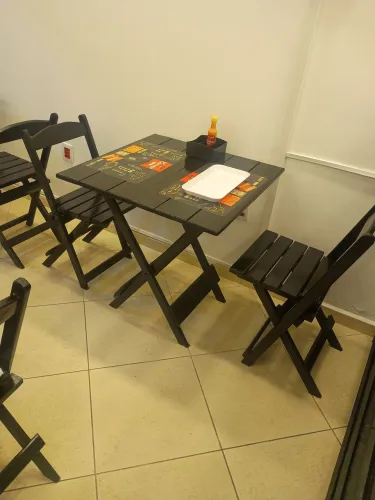 Conjunto mesa + 4 cadeiras