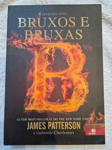 Livro Bruxos e Bruxas