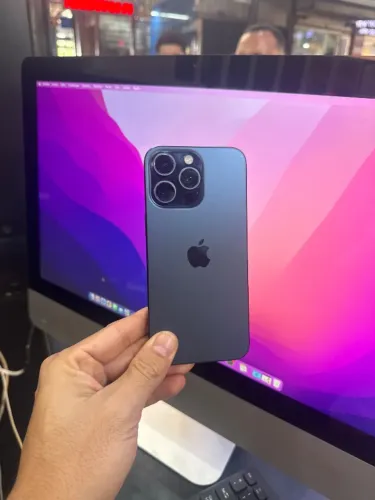 iPhone 15 pro Max 256 . 1 ano d e garantia