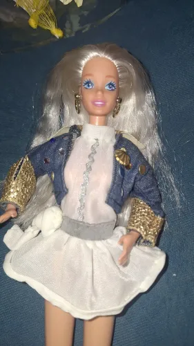 Boneca barbie mil frases funcionando