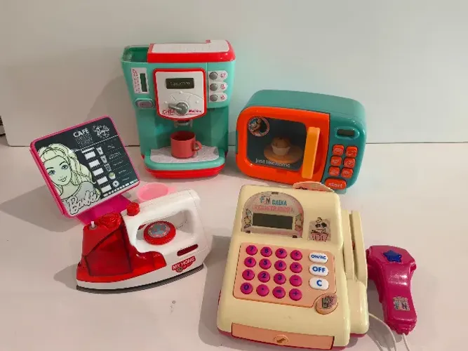 Lote de Brinquedos de Faz de Conta - Eletrodomésticos e Acessórios (5 Itens) - USADO LEIA