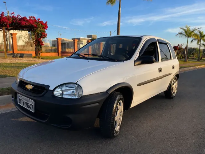 Chevrolet Corsa Hatchback 1.0 MPFI 8V 71cv 5P 2002
