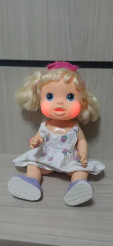 Boneca interativa Baby Alive da Hasbro