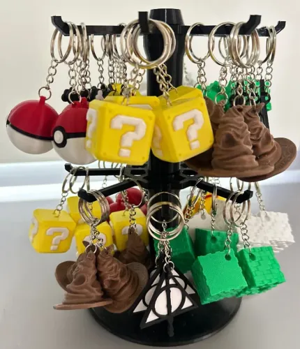 Pack c/ 64 Chaveiros Geek Animes Filmes Séries para Revenda Lojista Atacado