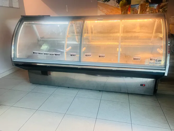Balcão refrigerado açougue-peixaria -frios todo em inox 