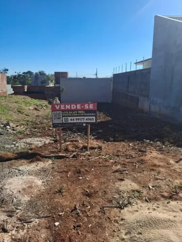 Imóvel para venda tem 200 metros quadrados em Jardim Munique - Maringá - PR