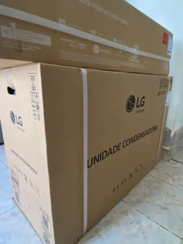 Ar-Condicionado LG Dual Inverter Voice +AI 24.000 BTUs, Frio, S3-Q24K231B, Branco