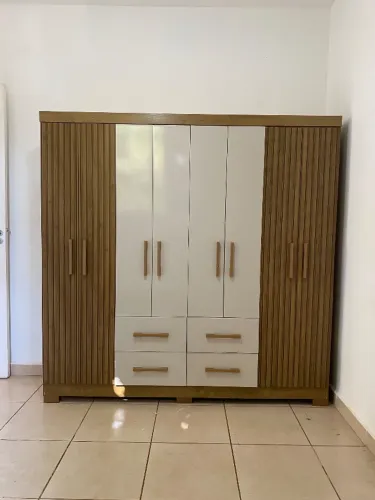 Guarda roupa 8 Portas 4 Gavetas