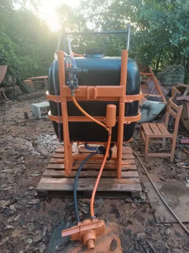 Pulverizador Jacto Condor 600 pecuário