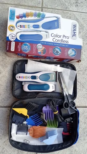MAQUINA DE CORTAR CABELO NOVA