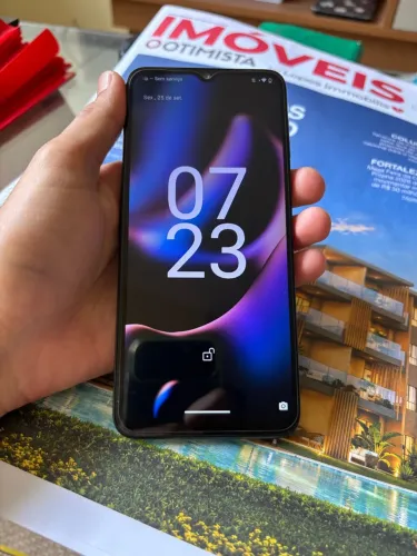 Celular moto E13