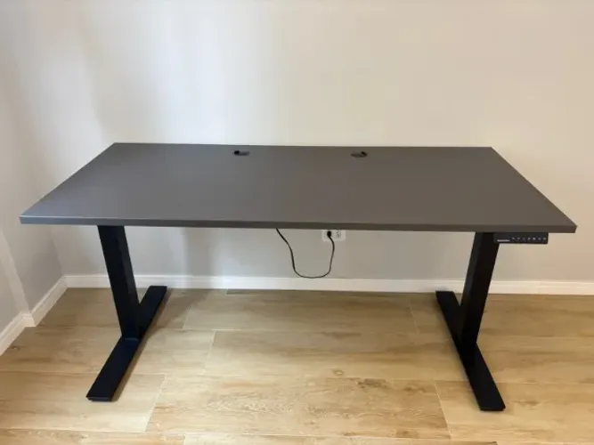Mesa com Regulagem de Altura GenioDesk PRO 160cm x 70cm 