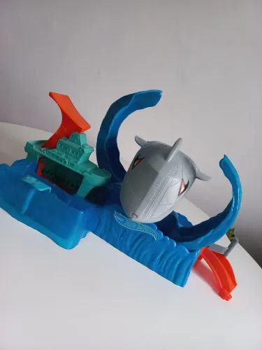 Pista Hotwheels City Robô Tubarão