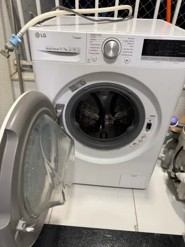 Máquina de lavar e secar LG