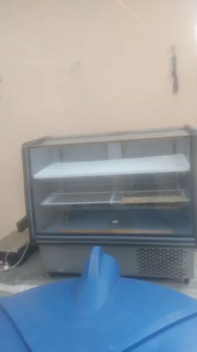 Vendo Balcão refrigerado 127 volts