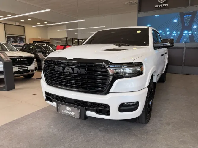 Ram 1500 Laram. Night ED. Bi-TB 3.0 4X4 Aut. 2025
