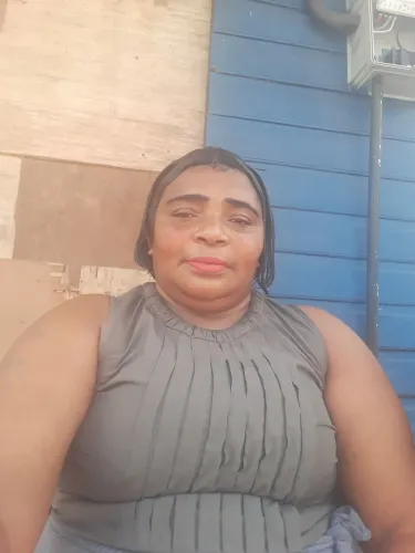 Doméstica e secretaria do Lar