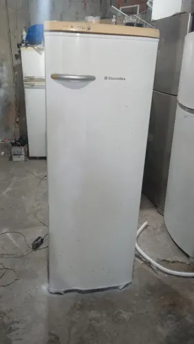 Geladeira Eletrolux 1 porta