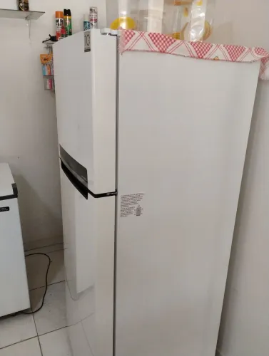 Vende si uma geladeira nova 2 meses de comprada 2.750