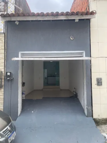 Casa no bairro Quintino Cunha. Casa nova e com boa estrutura
