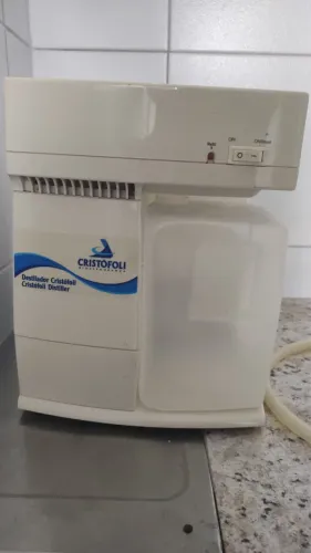 Destilador de água 
