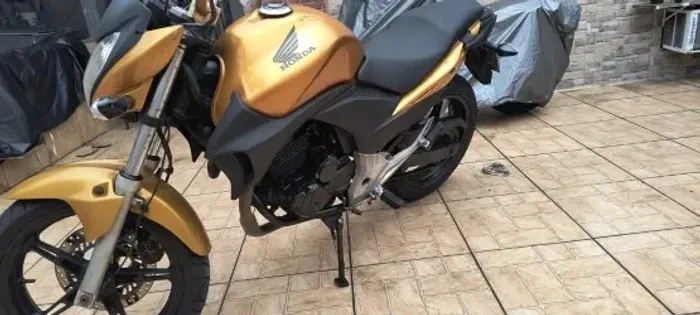 CB300R DOURADA 2009/2010