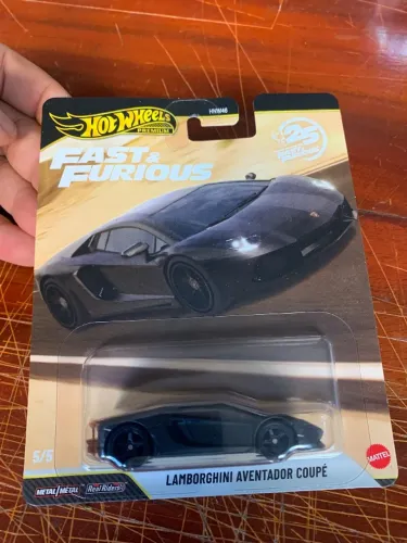 Lamborghini aventador coupe 