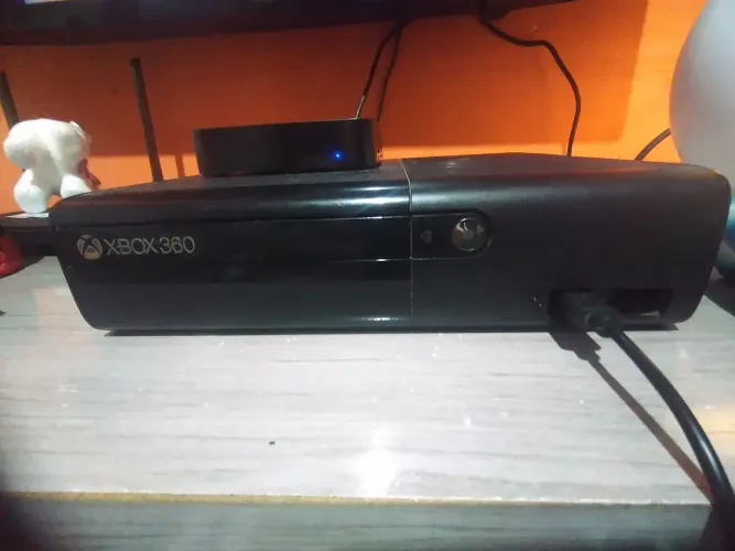 Vende-se xbox 360 Super Slim com leitor desbloqueado