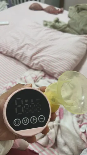 Vendo duas bombas de extrair leite, uma manual e outra elétrica 