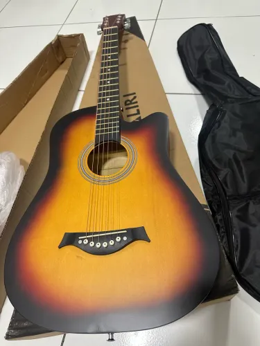 Violão Folk novo