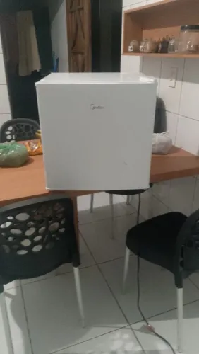 Frigobar pra vendo novo todo