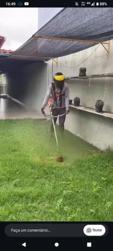 Trabalho roçador e roça grama, limpar lote e carpi mato