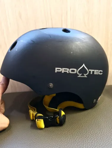 Capacete Pro-Tec The Classic Skate / Bike - Tamanho M (Original)