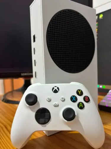 XBOX SERIES S 512GB + CONTROLE
