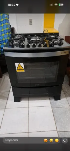 Fogão e geladeira 