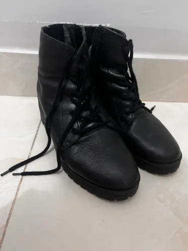 Bota Coturno Preta Feminina + Carteira (Couro, Feminina, Vinho)