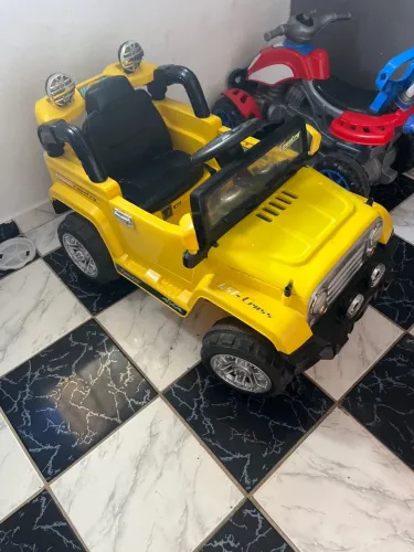 Carrinho elétrico infantil