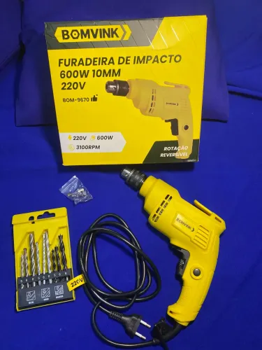 Furadeira de impacto novaaa