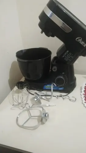 Batedeira Planetária Oster 220V - completa e funcionando perfeitamente!