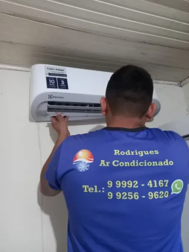 Instalação de ar condicionado ? * 