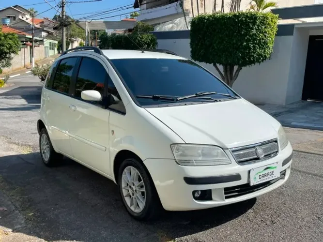 Fiat Idea ELX 1.8 MPI Flex 8V 5P 2010
