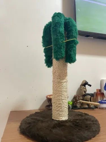 Vende-se esse arranhador de gato