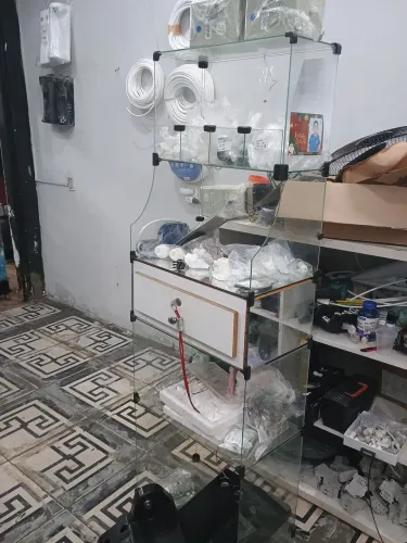 Vendo caixa de vidro 
