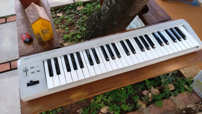 Roland PC-200 MKII Controlador MIDI 