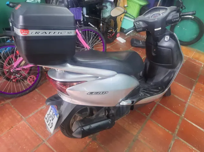     Honda Lead 110 Automática - Econômica e Muito Conservada