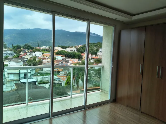 Casa 2 Quartos c/ Suíte | Próx. Av. Lucas | Jardim Maristela | Atibaia
