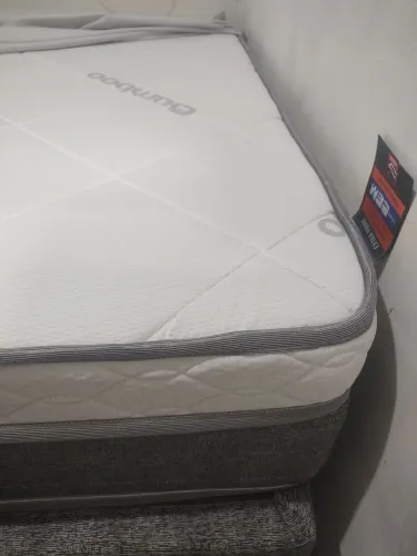 Cama Box Casal completa (base + colchão) em estado de zero